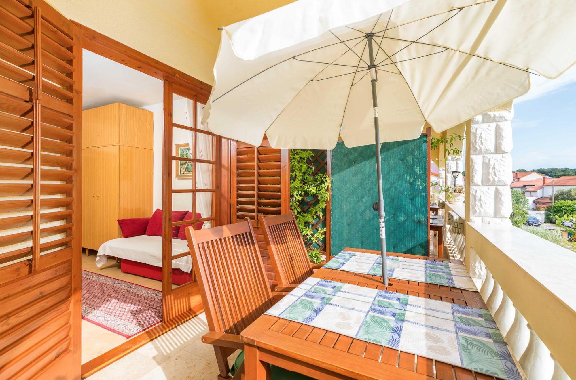 Villa Nada In Fazana - Near The Beach Exterior photo